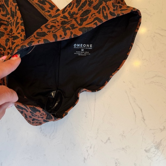 Oneone Leopard Bikini Set - Picture 3 of 6